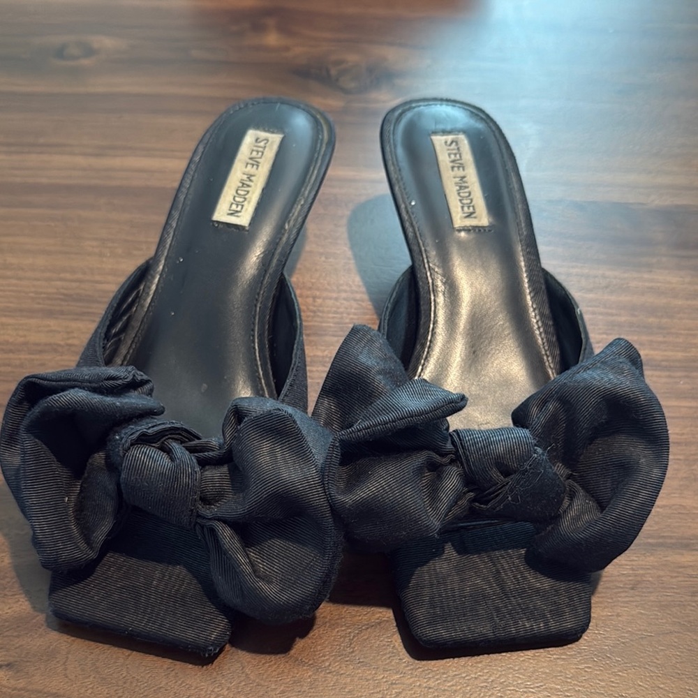 Steve Madden Black Bow Slide Sandals